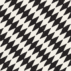 Hand drawn abstract seamless pattern in black and white. Retro grunge freehand jagged lines texture.