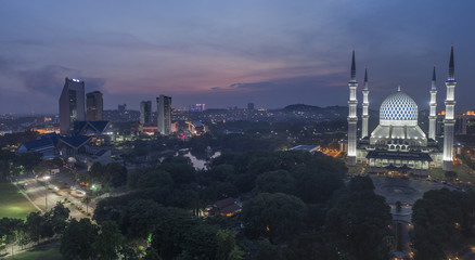 Naklejka premium Aerial Photo - Sunrise at a mosque
