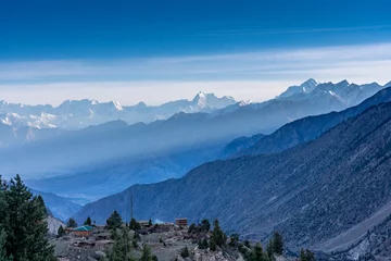 Keuken foto achterwand Nanga Parbat Mooie ochtendzon door de bergkloof bij Fairy weiden, Gilgit Balistan, Pakistan