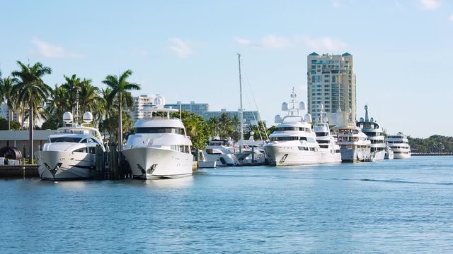 Yachts in Fort Lauderdale maina bay. Raw video source.