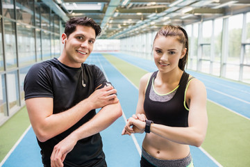 Fit couple on the indoor track