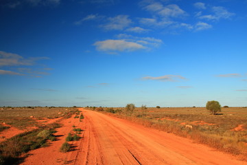 Fototapeta na wymiar Australian desert track