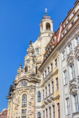 Fototapeta na wymiar Church of our Lady Dresden and historic buildings