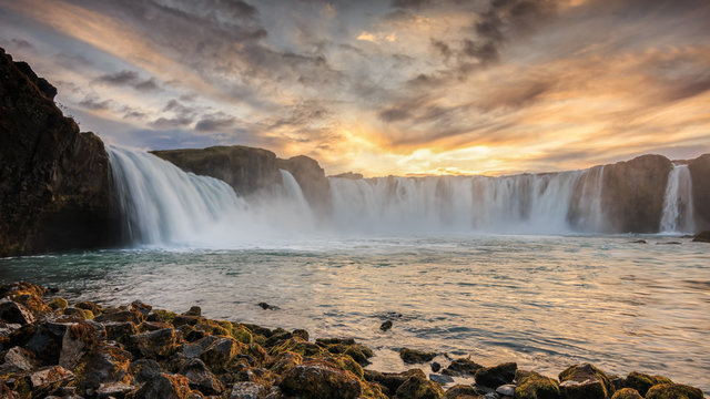 Godafoss, Islande, berühmter Wasserfall in Island © Gunar