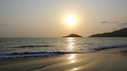 Fototapeta na wymiar Sonnenuntegang am Palolem Beach in Goa, Indien