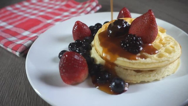 coulis de sirop sur petit dejeuner