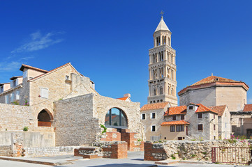 Fototapeta na wymiar Bell tower of the cathedral of Saint Doimus in Split, Croatia.