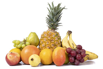 Frutas  tropicales con fondo blanco