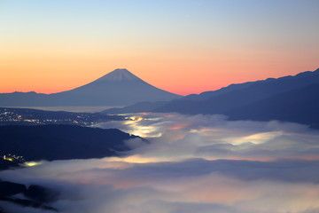 高ボッチ高原から諏訪湖、富士山