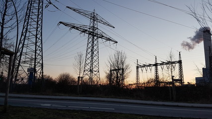 Fototapeta na wymiar Elektro-Sonnenuntergang