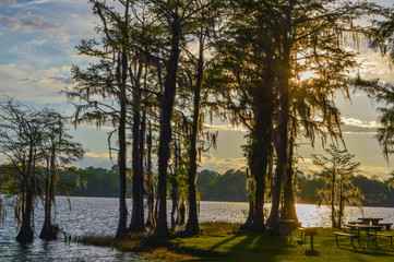 Obraz premium Sunset over the Lake