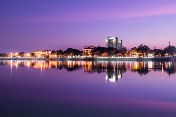 Fototapeta premium city river