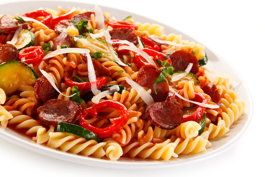 Pasta with sausages and vegetables