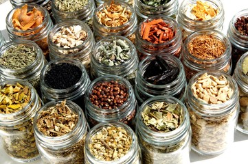 Gewürze und Kräuter