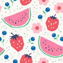Fototapete Wassermelone nahtloses Muster mit Erdbeeren, Wassermelonen, Blaubeeren und Blumen