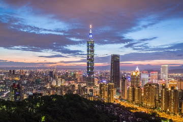 Fototapeta premium Taiwan Taipei city night view seen from mt.Elephant.