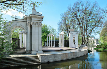Fototapeta na wymiar Royal Baths Park In Warsaw Łazienki Królewskie w Warszawie