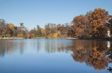 Herbststimmung, Wasserspiegelung,  Schlosspark Nymphenburg
