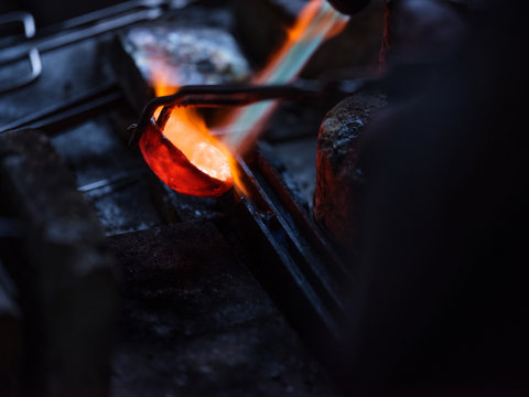 Metal heating on jewelry factory