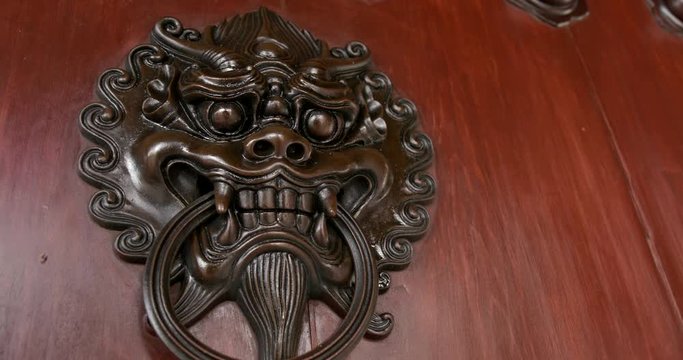 Traditional Chinese temple lion statue lion door handle