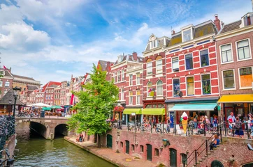 Foto op Canvas Traditionele oude straat en gebouwen in Utrecht, Nederland. © Olena Zn