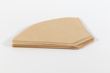 Braune Filtertüten isoliert auf weißem Hintergrund