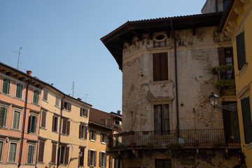 Fototapeta na wymiar old building painted, house near Ponte Pietra, Verona, Italy