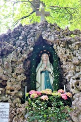 Lourdes Grotte in 86655 Mündling