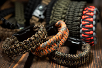 Bracelets made of rope braided (paracord)
