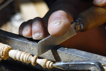 Artisan, tourneur sur bois, Marrakech, Maroc