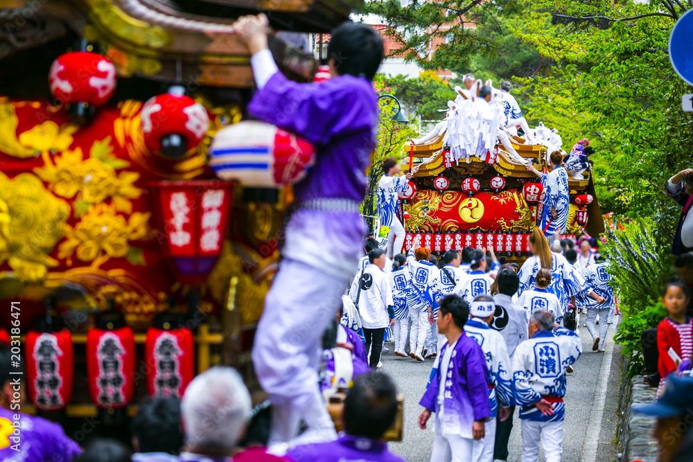 Wall mural 宝塚だんじり祭り