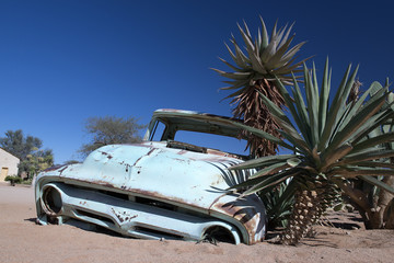 Oldtimerwrack in der Wüste (Namibia)