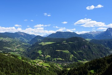 Fototapeta na wymiar Gebirge Hochgebirge Landschaft Berge