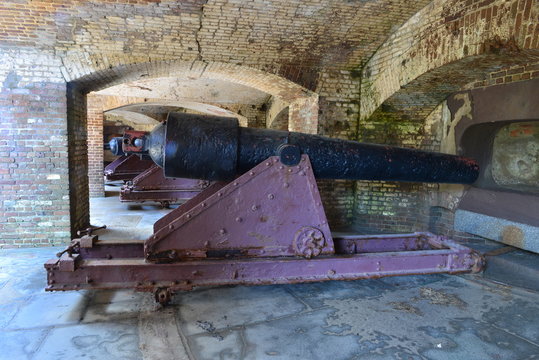 Heavy cannon at an American civil war fortress
