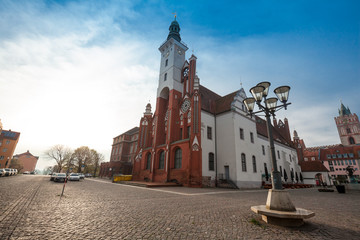 Obraz premium Market square and Town Hall in Frankfurt (Oder) on morning