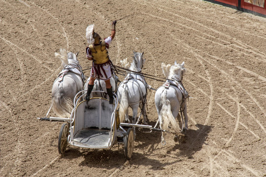 Puy du Fou. Course de chars. Les Epesses. Vend&eacute;e