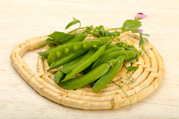 Ripe green peas