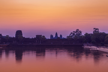 Fototapeta na wymiar Sunrise over Angkor Wat.