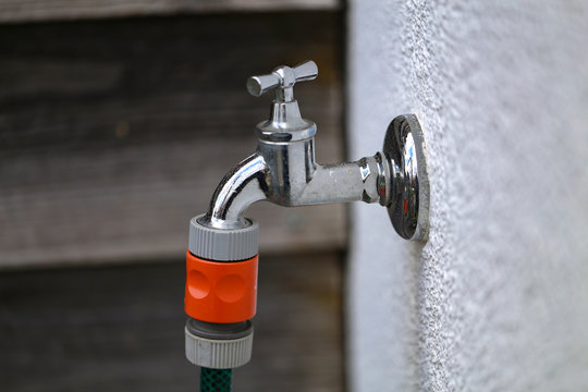 Water tap for watering in the garden