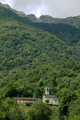 Fototapeta na wymiar Church in the Valle Versasca, Ticino