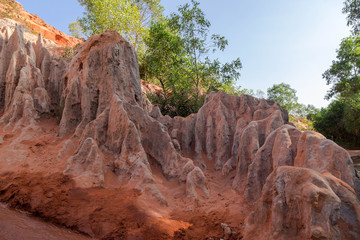 Wunderschöne rote Sanddüne und Sandformation in unterschidlichen Farben.