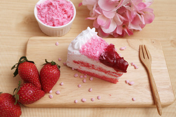 Strawberry yoghurt cake