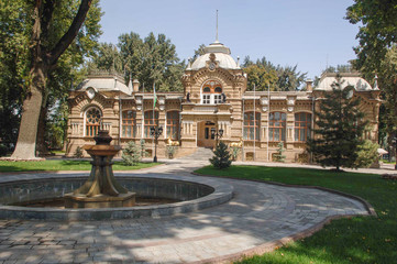 Obraz premium Family residence of Romanov family in Tashkent, Uzbekistan