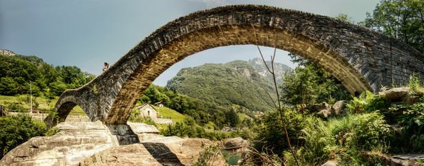 Ponte dei Salti, the famous double-arched 
