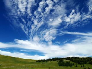 Fototapeta na wymiar Wolken, Himmel, Blau, Österreich, Weiss