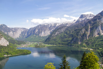 Naklejka na ściany i meble Scenic view of the famous Hallstatt lake