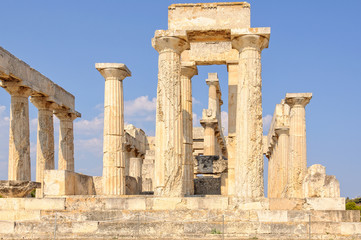 Obraz premium The Temple of Athena Aphaia is one of the ancient architectural wonders - Aegina, Greece