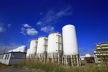 Oil storage tank, industrial equipment