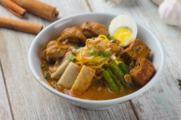 curry chicken noodle