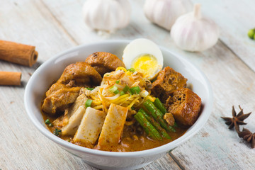 curry chicken noodle